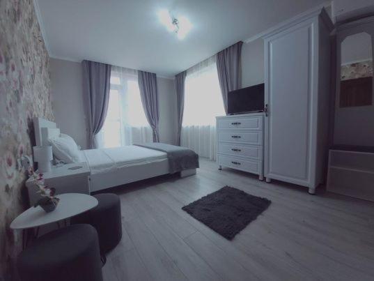 바일레 우누 마이 Casa Leahu B&B 외부 사진