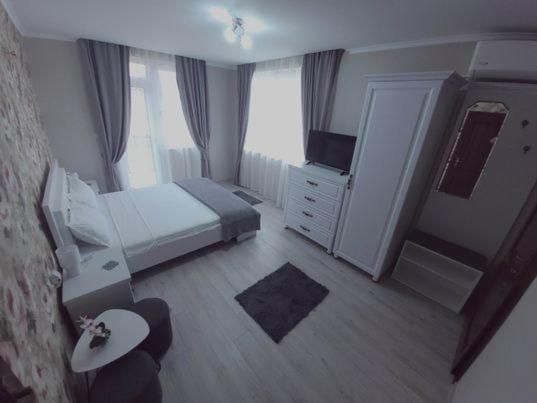 바일레 우누 마이 Casa Leahu B&B 외부 사진